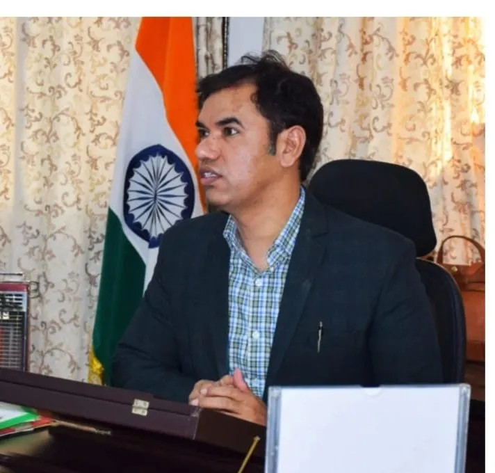 Divisional Commissioner (Div Com) Kashmir, Vijay Kumar Bidhuri,