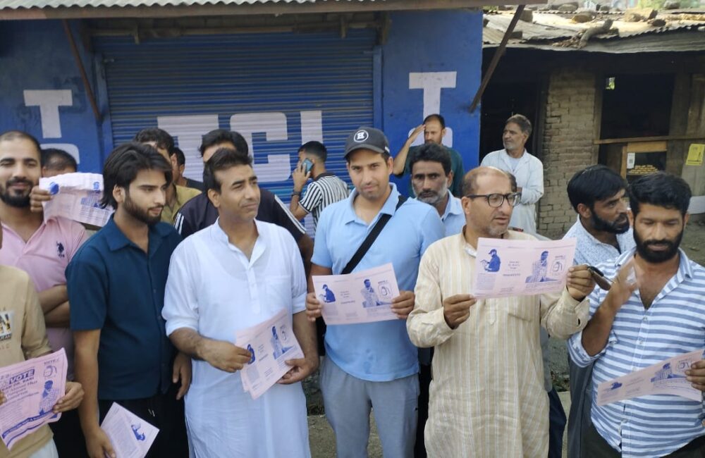 Dr. Bilal Ahmad Bhat Leads Transformative Door-to-Door Campaign in Wuyan, Advocating for a Brighter Future with Team Dr. Bari