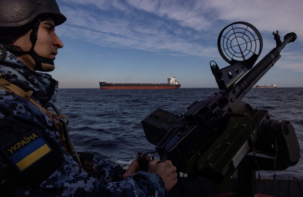 Ukraine and Russia Trade Attacks on Black Sea Coasts After Peace Talks Stall