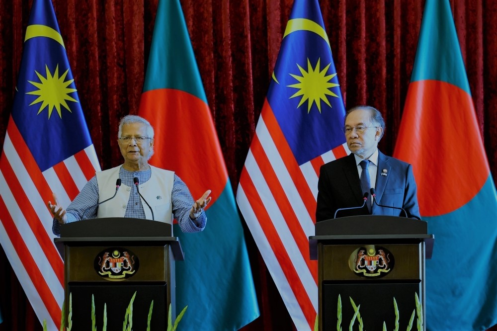 Anwar Calls for ASEAN Unity on Myanmar Crisis Reaffirms Malaysia’s Support for Bangladesh