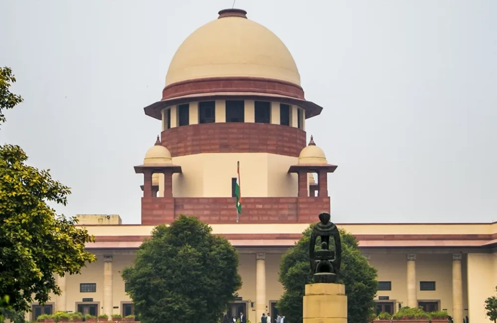 SC Puts Key Waqf Law Provisions on Hold, Offers Relief Amid Public Concern