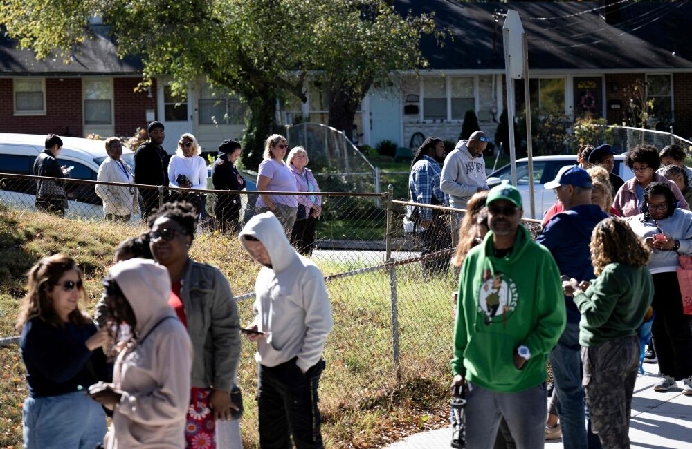 ‘How Am I Gonna Eat?’: The Human Cost of the US Government Shutdown