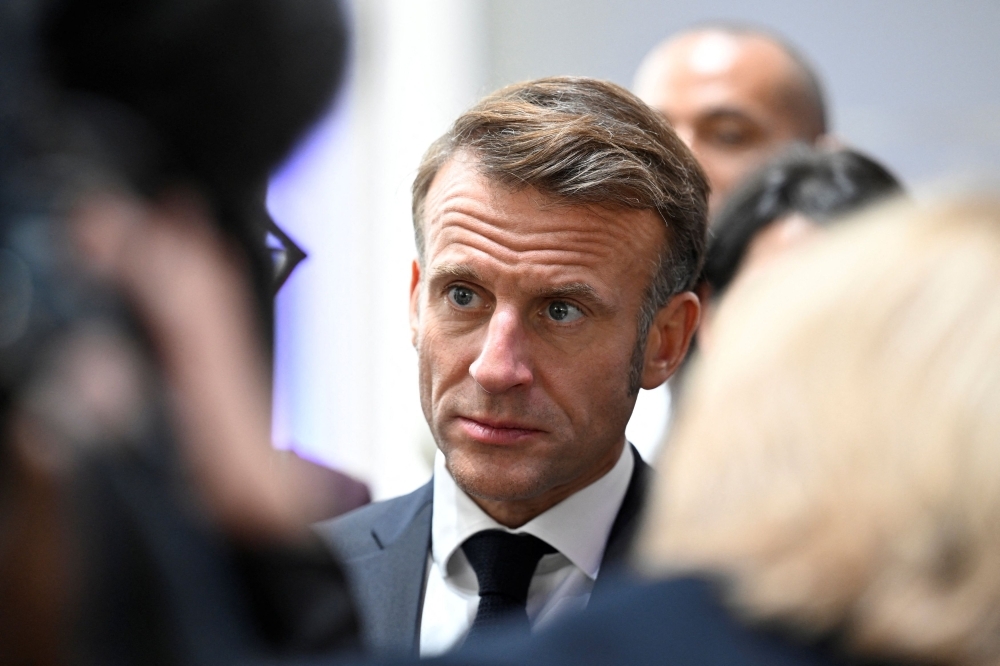 Macron Under Fire: France’s Political Deadlock Deepens as Seventh Prime Minister Resigns