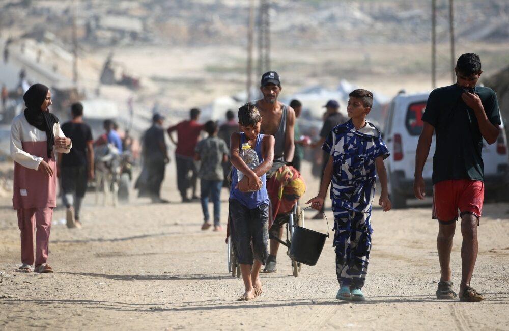 Trump: All Gaza Hostages, Including Deceased, Expected to Return Monday Under Ceasefire Agreement