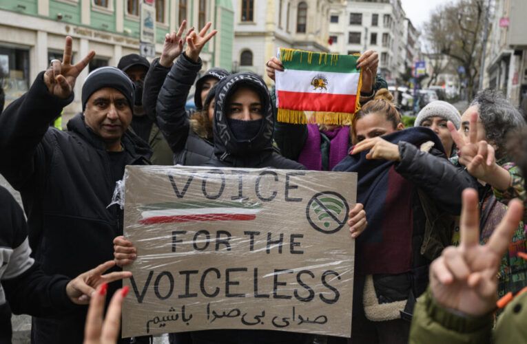 Iran Protests: Rights Group Reports 648 Dead Amid Government Rallies