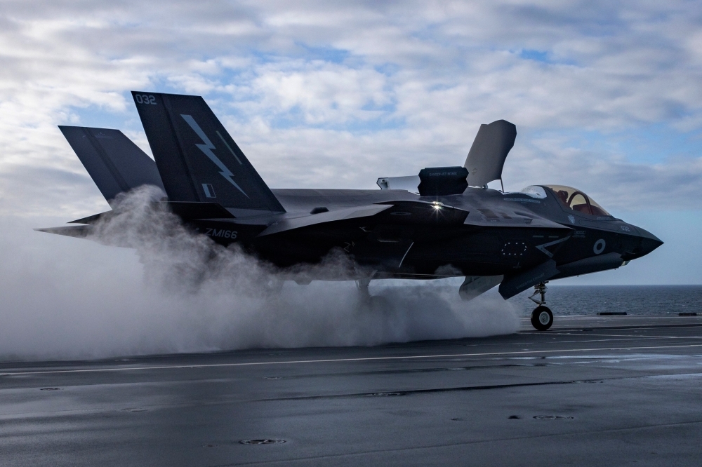 UK and France Launch Joint Strike on IS Weapons Facility Near Palmyra