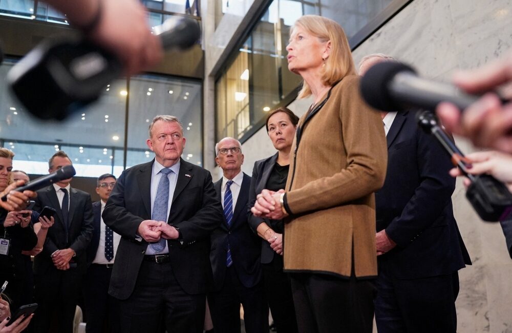 Trump Clings to Greenland Ambitions Despite Tense White House Talks with Denmark