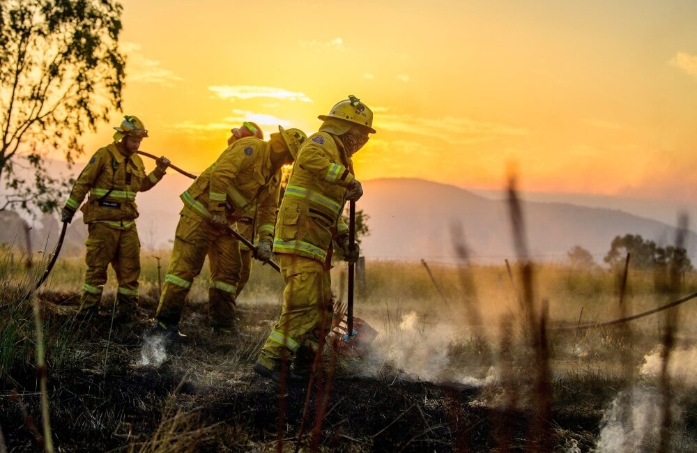 Deadly Bushfires Ravage Southeast Australia as Heatwave Pushes Communities to the Brink