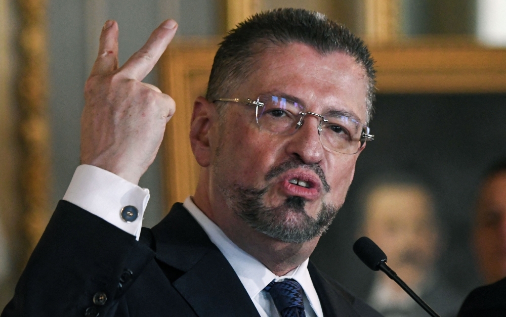 Costa Rica Thwarts Alleged Assassination Plot Against President Chaves Ahead of Elections