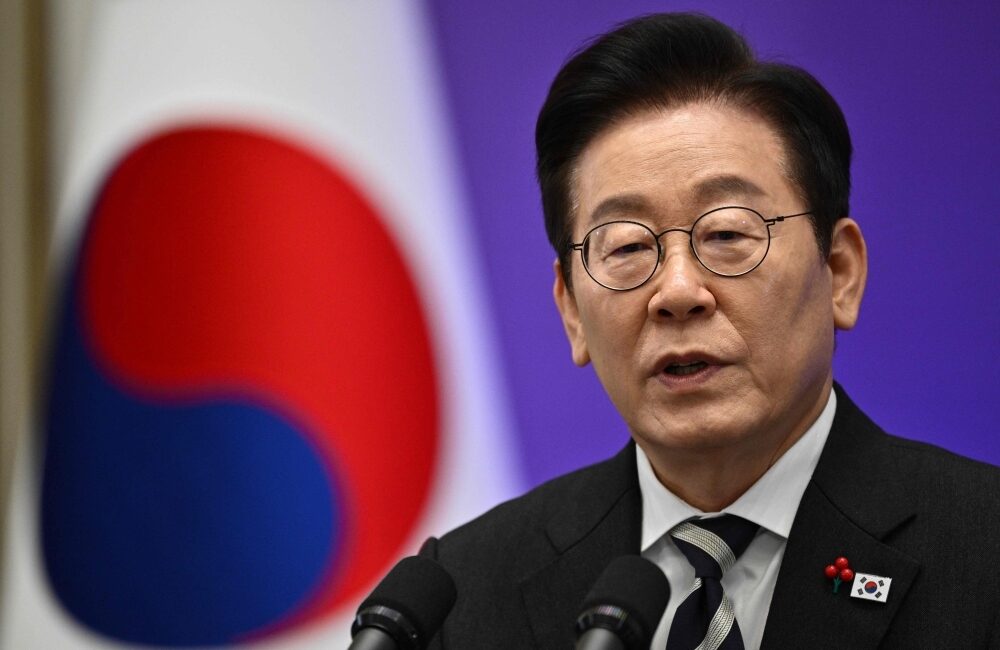 South Korea’s President Lee Calls on China’s Xi to Mediate North Korea Nuclear Freeze Talks