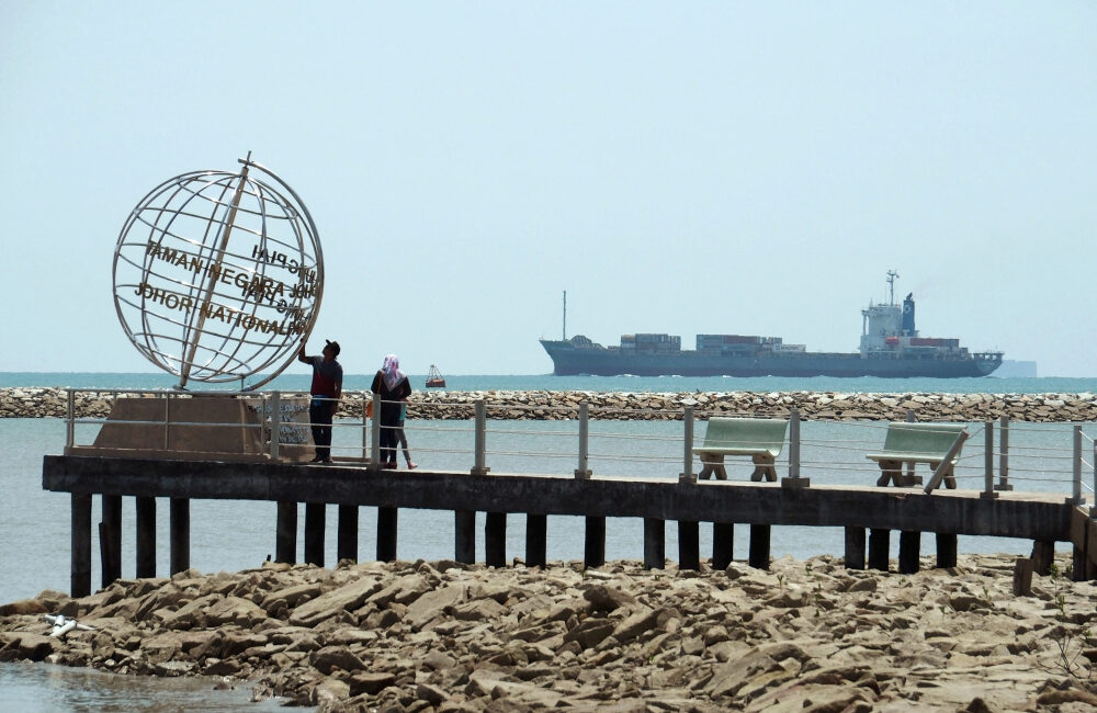 Indonesia reassures no tolls for ships in the malacca strait after global concern