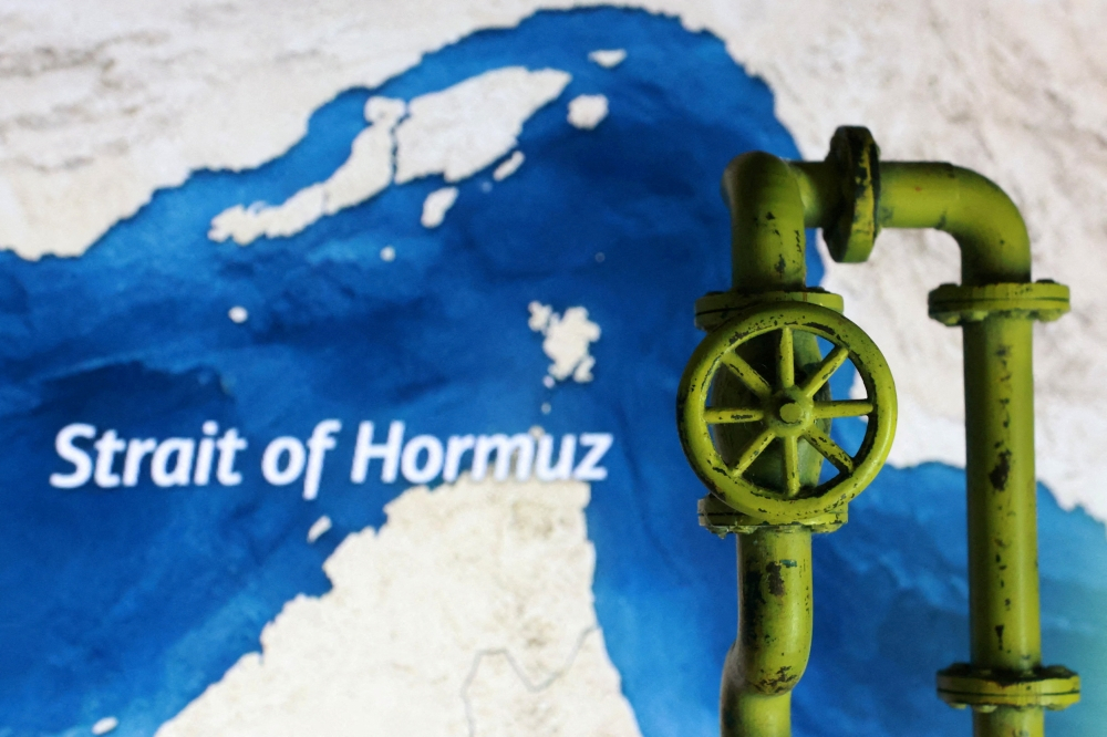 Iran Signals Lasting Shift in Strait of Hormuz as Tensions Escalate with the United States and Israel
