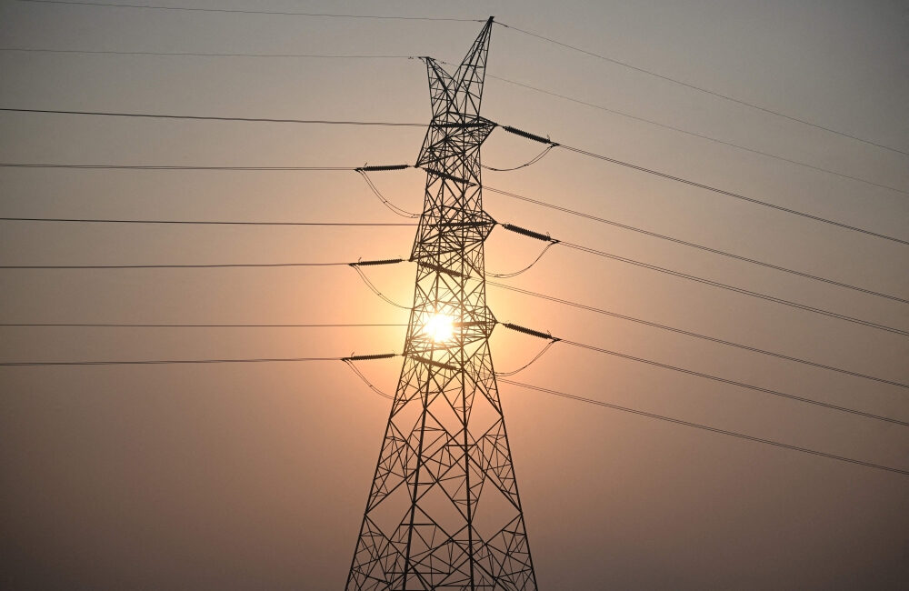 Power grid collapse leaves millions struggling in Philippines during extreme heatwave