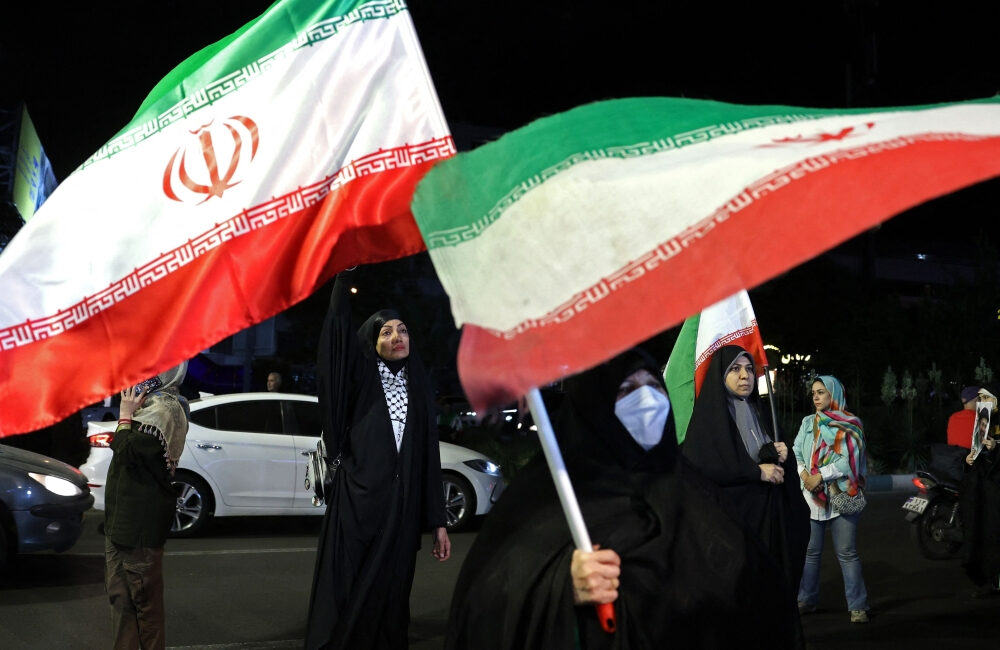 trump warns iran as middle east tensions escalate amid ongoing regional strikes and diplomatic deadlock
