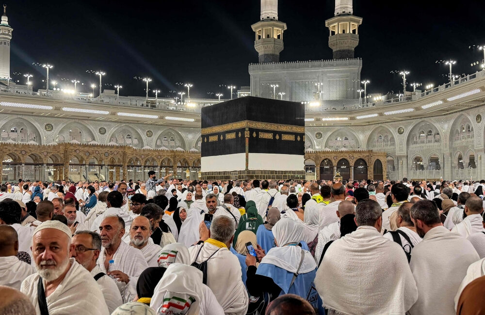 pilgrims begin sacred hajj in mecca amid regional tensions and rising heat