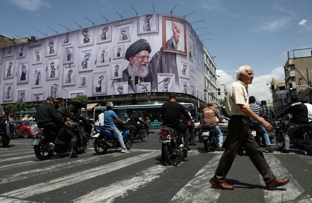 World Awaits Iran’s Response to US Peace Proposal as Oil Prices Fall and Global Tensions Show Signs of Cooling