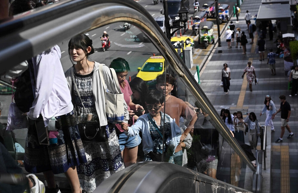 Bangkok Swelters Under Dangerous 51.9°C Heat Index as Authorities Open Cooling Shelters Across the City