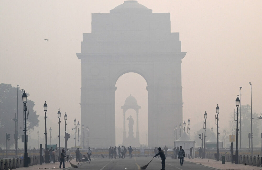 New Delhi rolls out major electric vehicle push to fight worsening air pollution crisis
