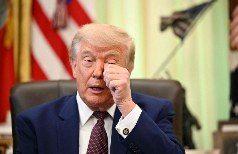 Trump Faces Growing Republican Resistance as Midterm Election Concerns Intensify