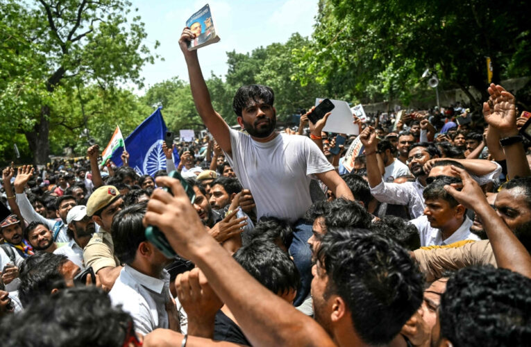 After Delhi’s ‘Cockroach’ Revolt, Student Anger Spreads to Jharkhand