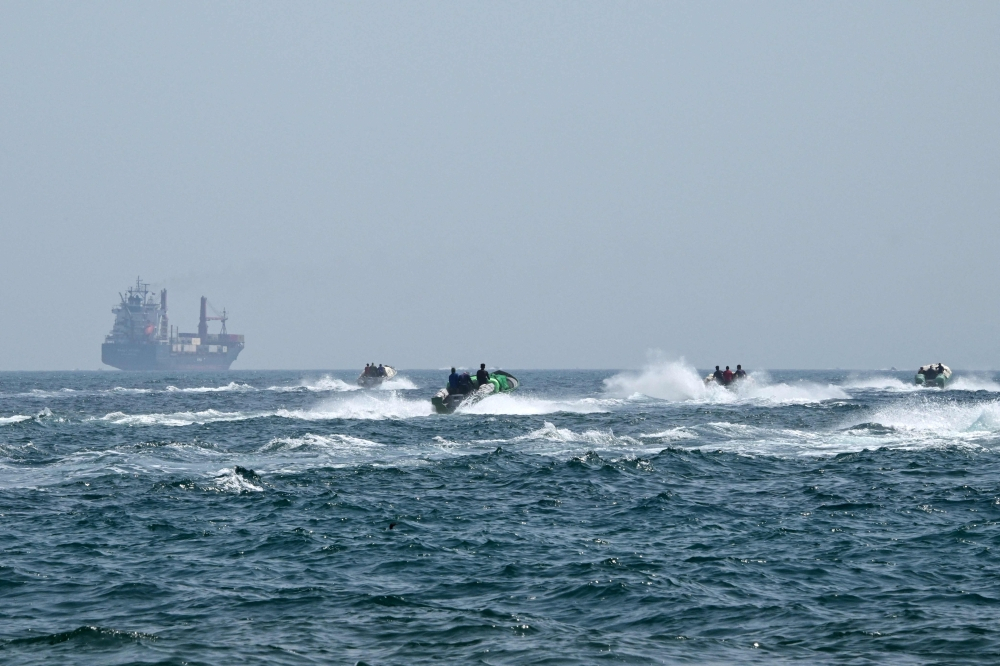Iran Demands Trillions in Damages, Blames US Military Presence for Gulf Pollution