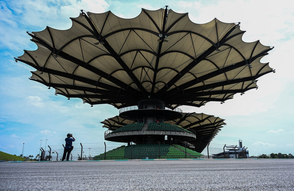 Malaysia Immigration Department Prepares for Major Visitor Surge Ahead of Formula 1 Bahrain Grand Prix at Sepang