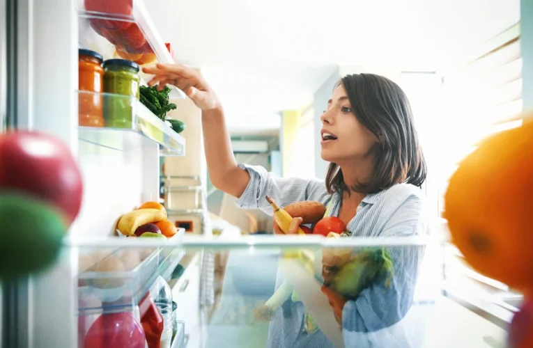 Why Some Women Can’t Stop Thinking About Food Understanding the Hidden Triggers Behind “Food Noise”