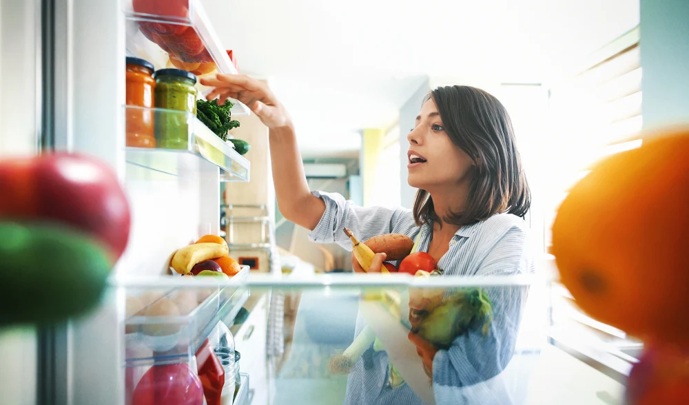 Why Some Women Can’t Stop Thinking About Food Understanding the Hidden Triggers Behind “Food Noise”
