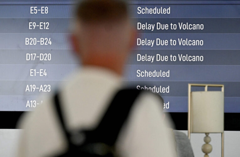 Jakarta and Three Other Airports Extend Shutdown as Anak Krakatau Eruption Disrupts Travel