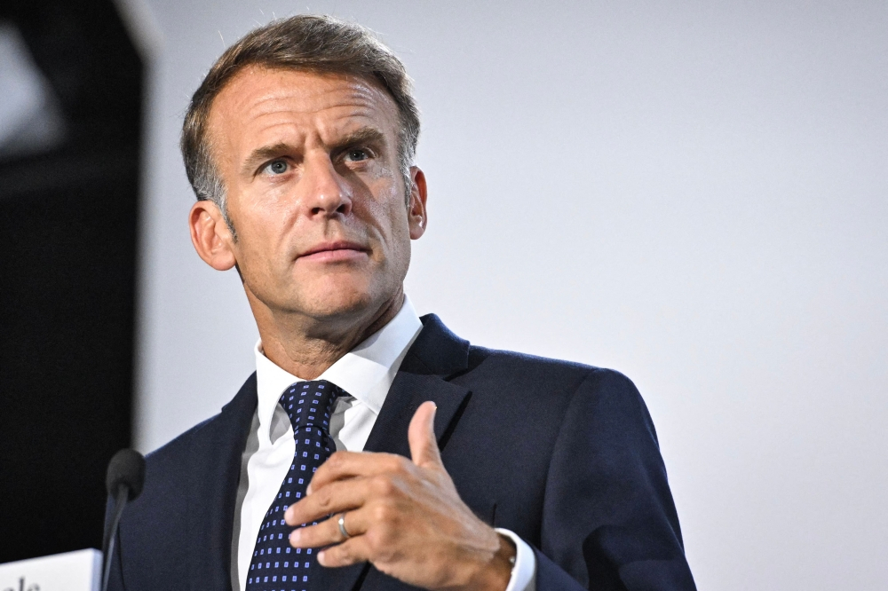 Macron Calls for EU-Wide Social Media Ban for Children Under 15