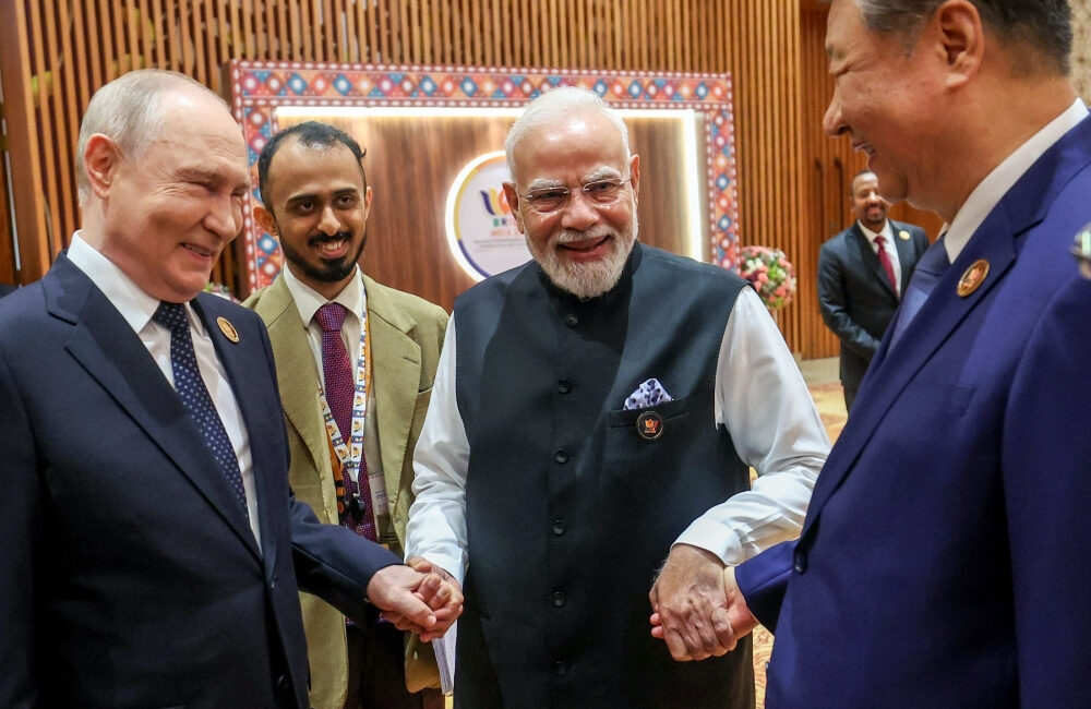 Modi and Xi Call for Peace and Stronger Trade Ties Six Years After Border Clash