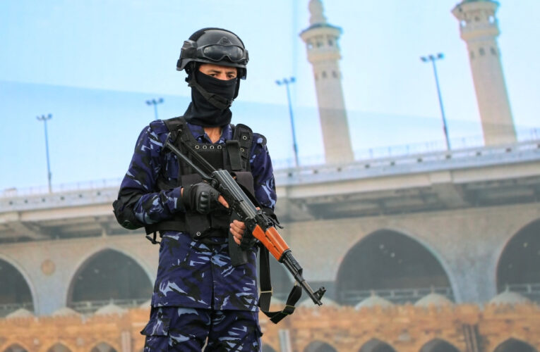 Saudi Arabia issues ‘hostile aerial threat’ alert as explosions are heard in Riyadh