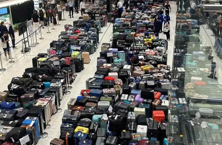 Thai Airways Cancels 37 More Flights as Bangkok Floods Leave Thousands of Bags Stranded