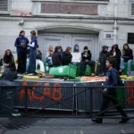 French school blockades persist after PM's unspecified promises