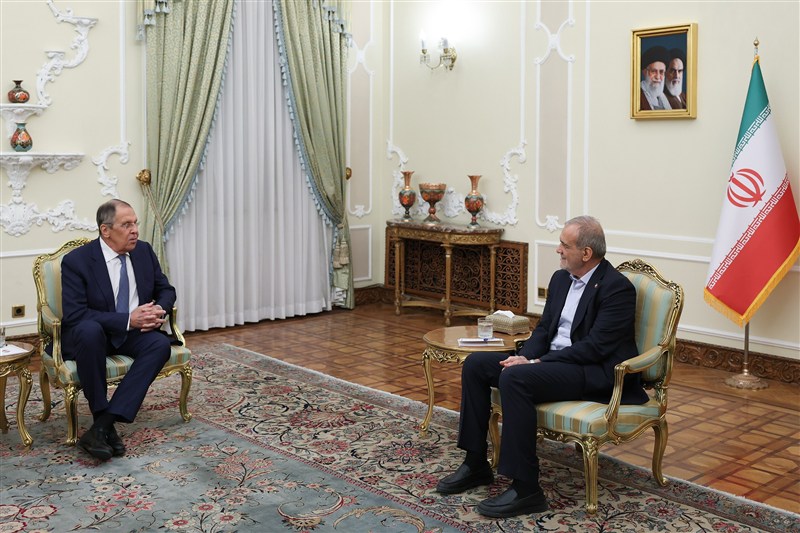Pezeshkian Calls for Closer Iran-Russia Cooperation